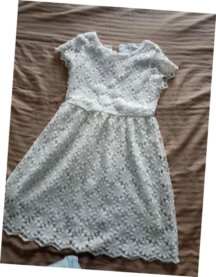 Superbe robe dentelle - photo numéro 4