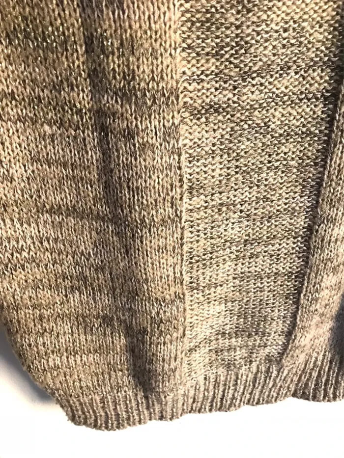 Pull Camaïeu beige à fils métallisés dorés taille 38 - photo numéro 7