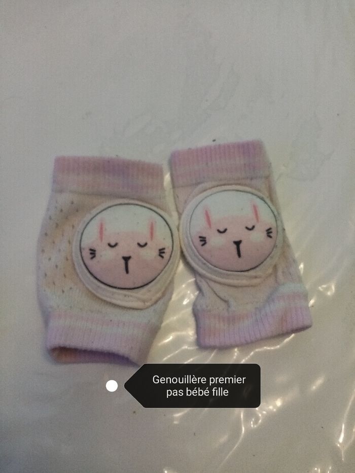 Genouillère bébé fille, premier pas