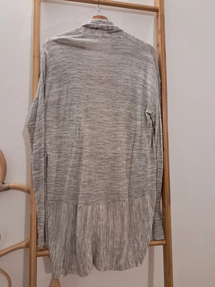 Gilet léger long bershka gris clair moucheté taille L 40 très bon état - photo numéro 4