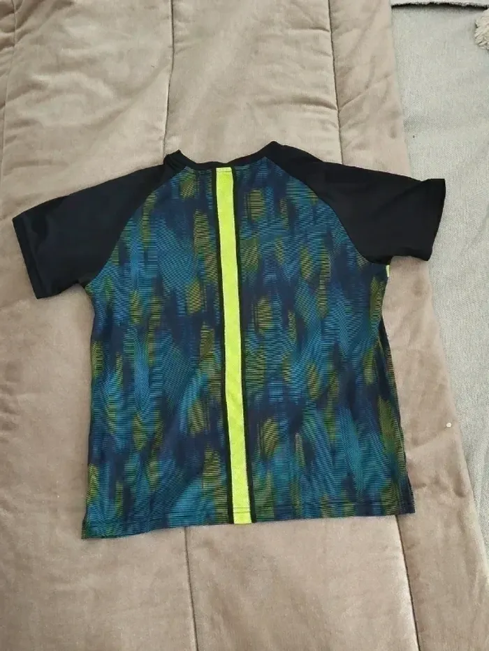 T-Short sport Décathlon Artengo garçon 10 ans - photo numéro 5