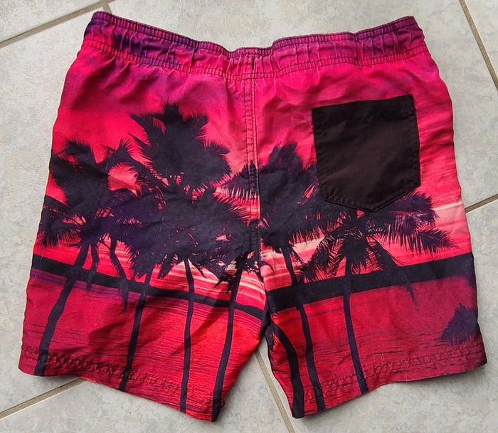 Short de bain 7-8ans - photo numéro 2