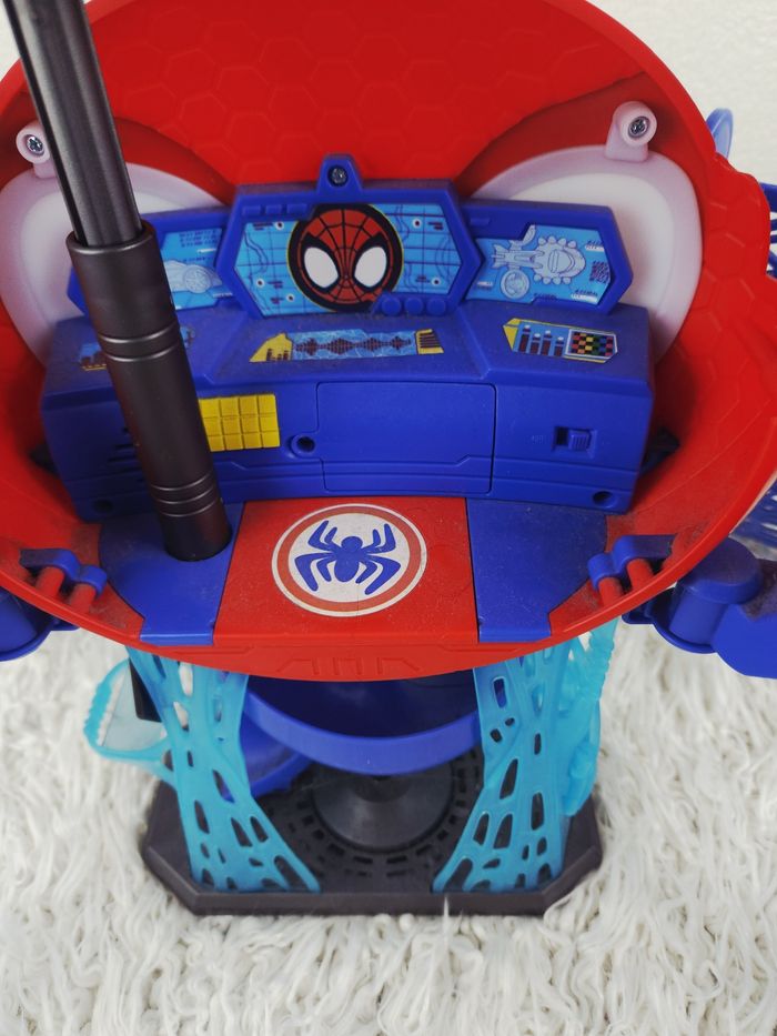 Quartier général spidey et ses amis sons et lumières avec véhicule et figurine de Spidey marque Spidey and his amazing Friends 🎅 - photo numéro 9