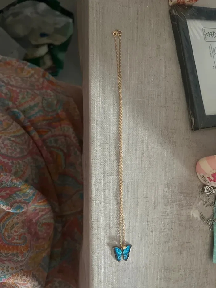 Petit collier papillon - photo numéro 2