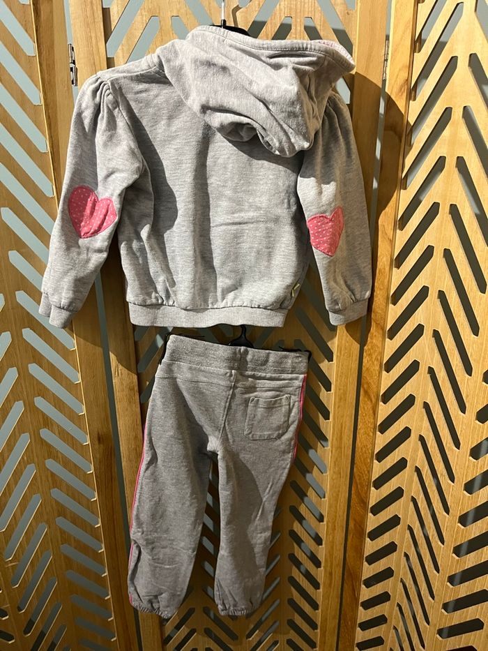 Ensemble sport 3a fille - photo numéro 6