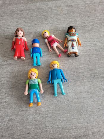 Lot de personnages playmobil