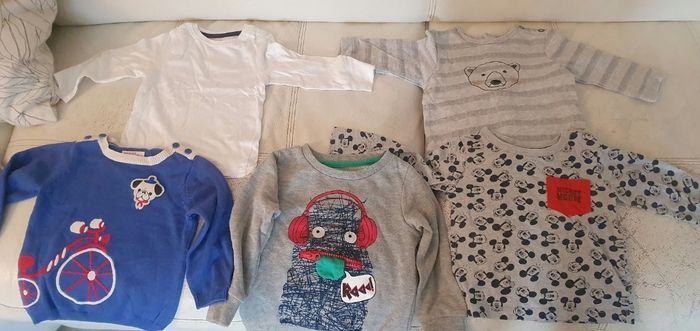 Lot vêtements 12 mois