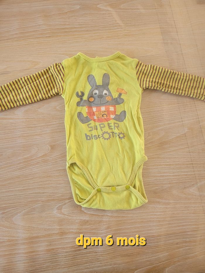 4 bodies mixte 6 mois peuvent être vendus séparément - photo numéro 3