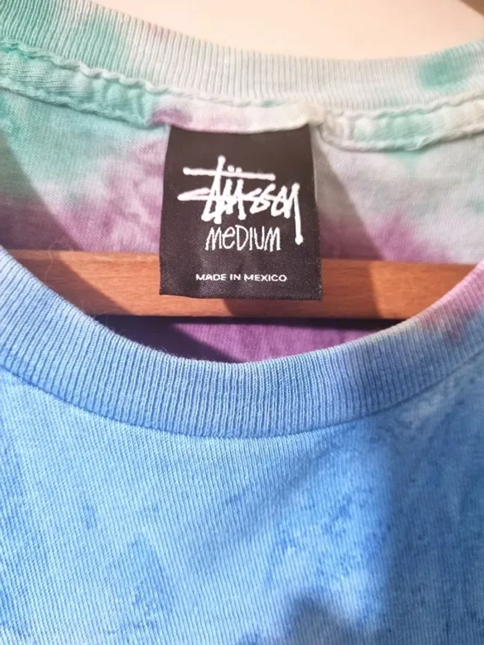 T shirt Stüssy Tie dye vert rose bleu World Tour medium 100% coton état impeccable - photo numéro 5