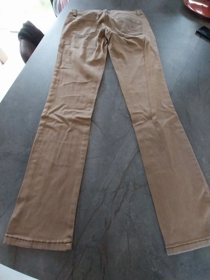 Jean jennyfer taille 36 - photo numéro 2