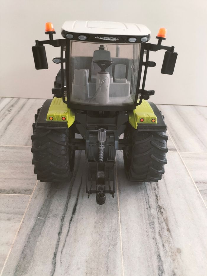 Tracteur Claas bruder - photo numéro 3