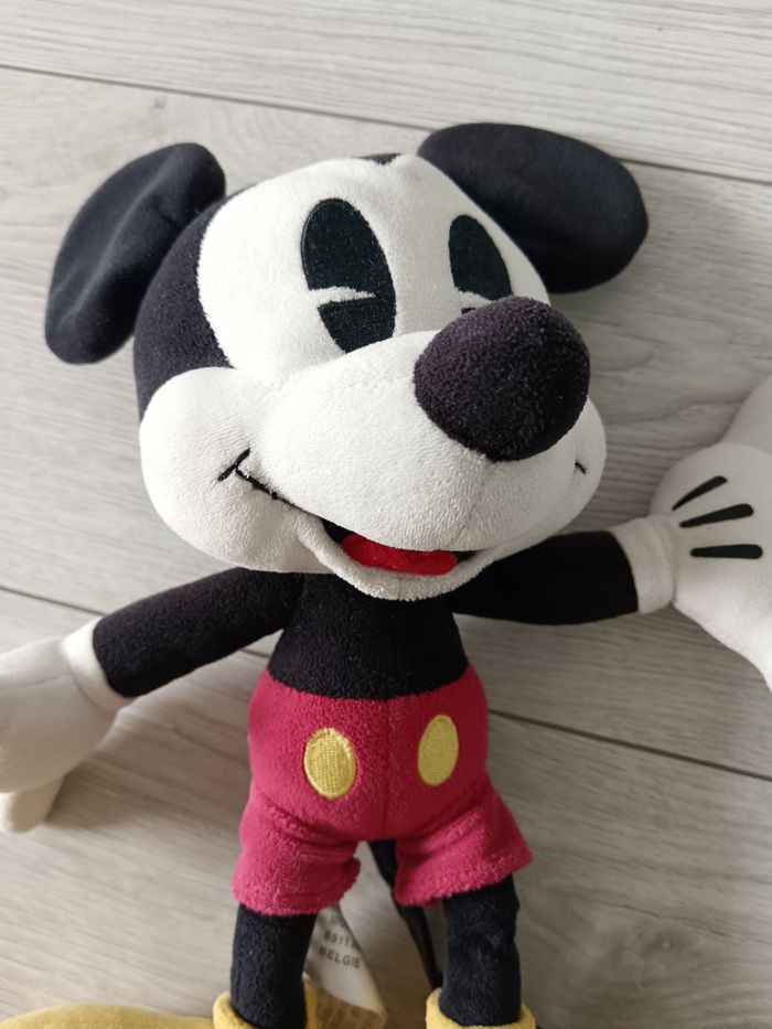 Peluche Mickey en excellent état - photo numéro 4