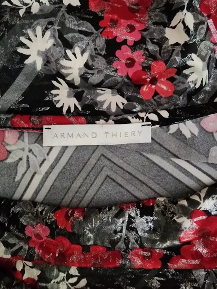🌸T-shirt Fleuri Armand Thiery Taille 38🌸 - photo numéro 6