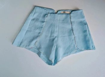 Short de sexy chic confortable summer femme bleu ciel avec liseré fil doré t m 38
