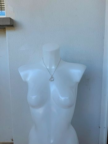 Collier coeurs entrecroisés argenté
