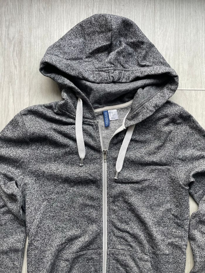 Sweat à capuche zippé Divided – Taille XS - photo numéro 3