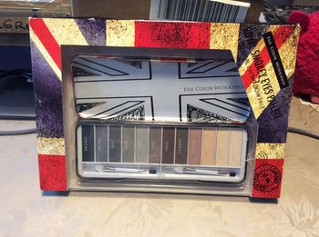 Palette smoky eyes Neuve dans boîtier/trousse métal