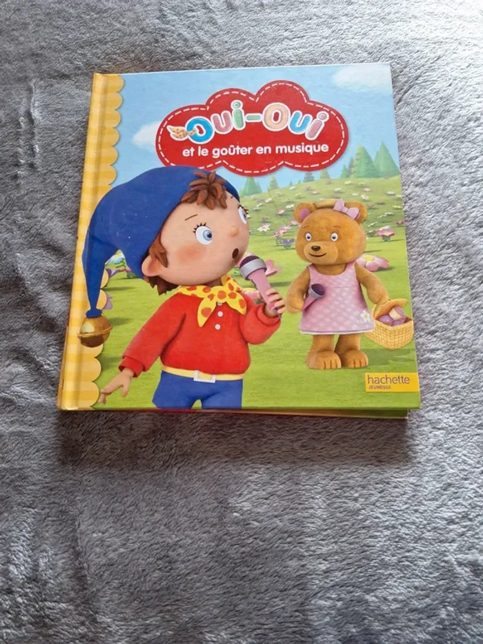 Lot de livres oui oui - photo numéro 3