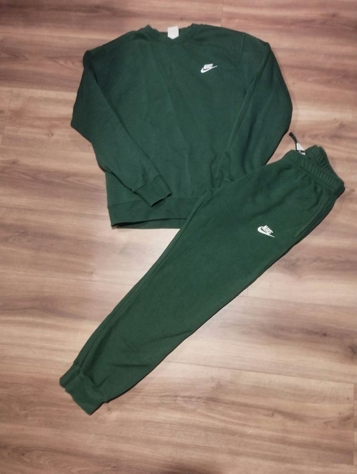 Ensemble jogging nike - photo numéro 2