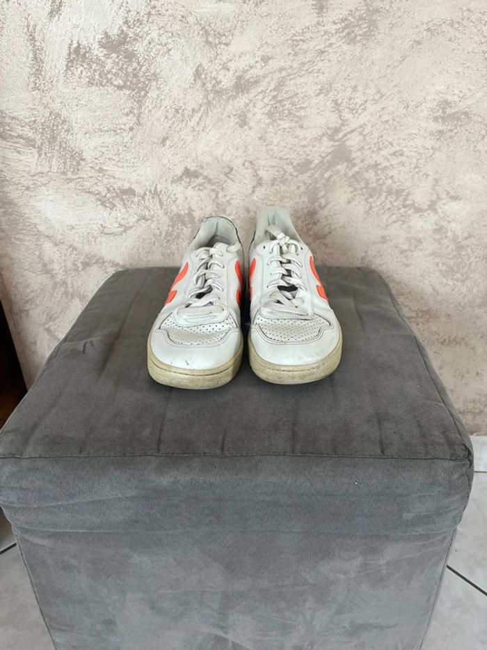 Baskets Veja / 38 Blanche et orange / Bon état - photo numéro 2