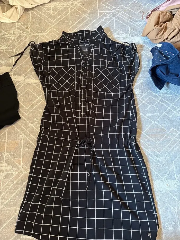 Robe à motif carreau noir
