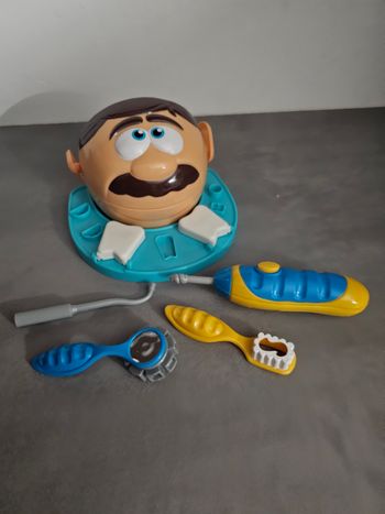 Dentiste pâte à modeler