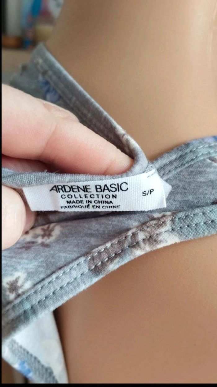 Débardeur taille s Ardene gris avec fleurs femme - photo numéro 7