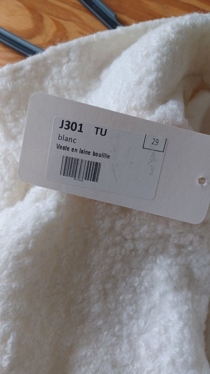 Veste en laine bouillie - photo numéro 4