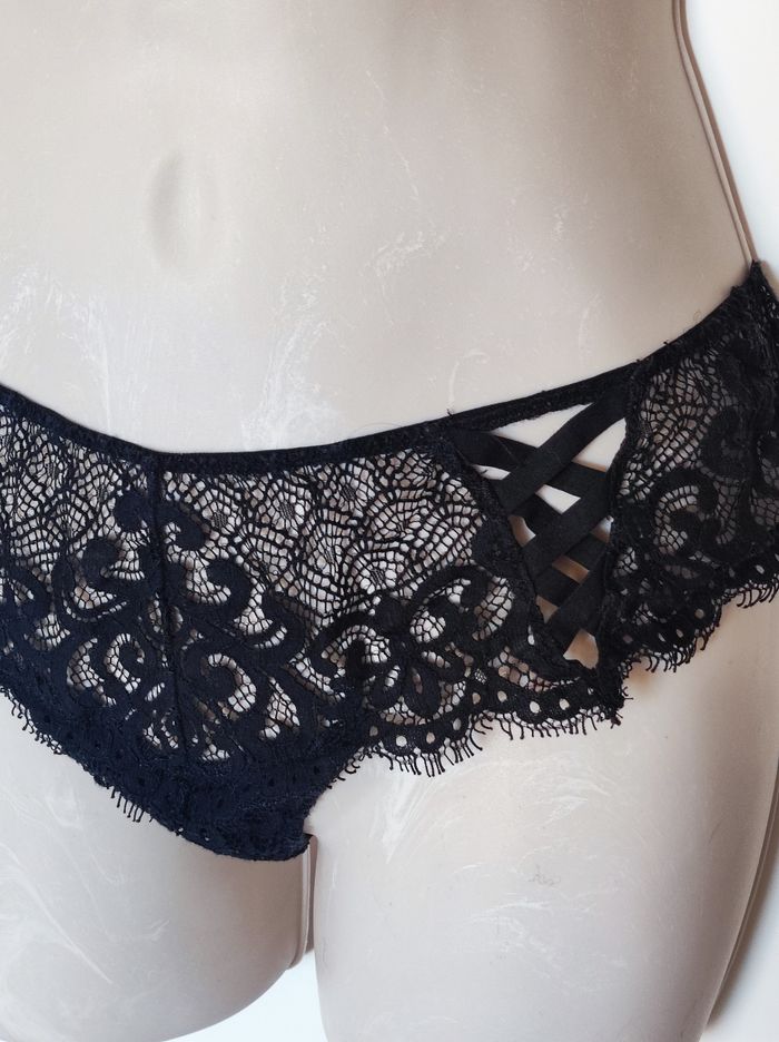 Tanga noir dentelle / Etam - 38/M - photo numéro 2