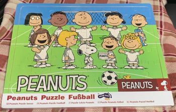Puzzle en bois Football Peanuts Snoopy Neuf Small Foot