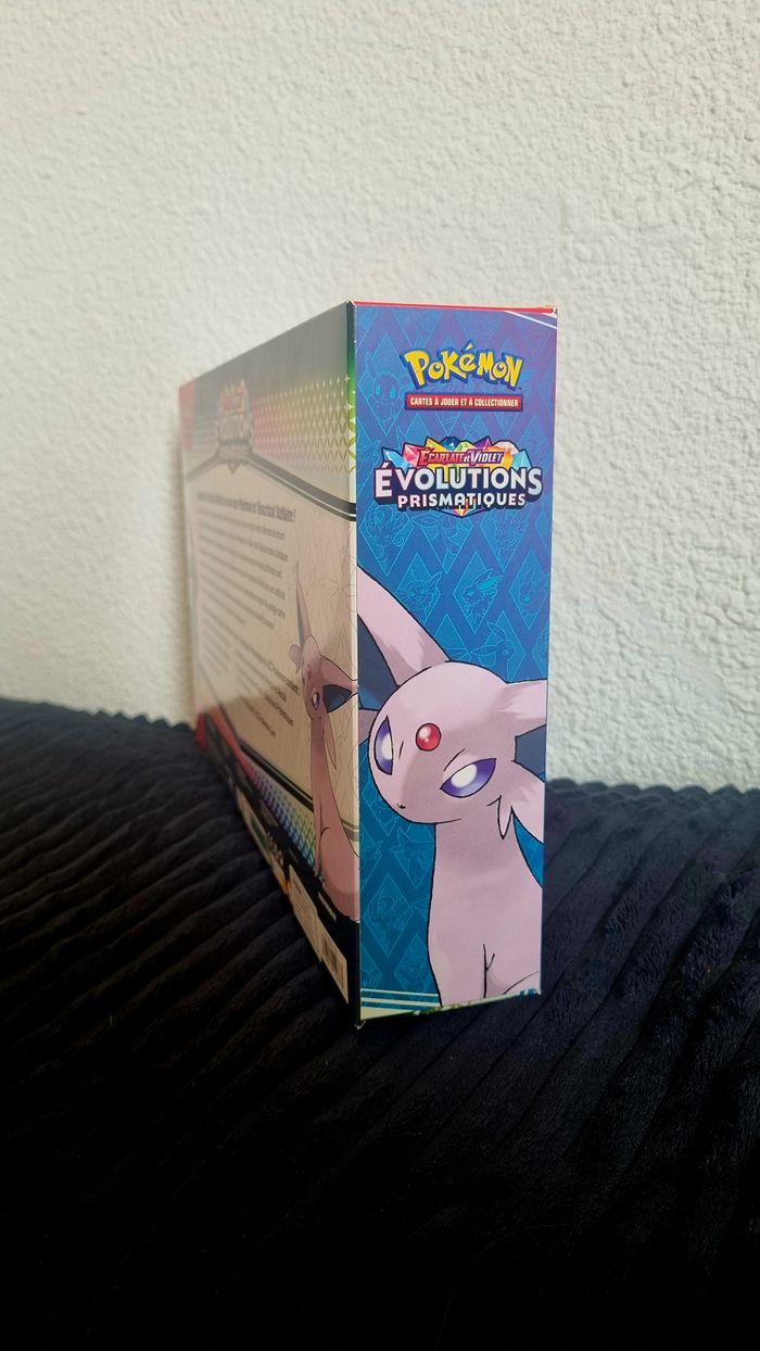 Coffret Collection Pokémon – Figurine Évolutions Prismatiques EV8.5 Neuf & Scellé - photo numéro 3
