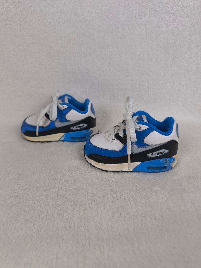 Basket Air Max Nike Garçon pointure 19,5 - photo numéro 3