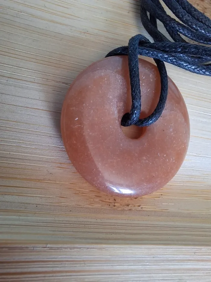 Collier pendentif en aventurine orange – Énergie & Élégance - photo numéro 3