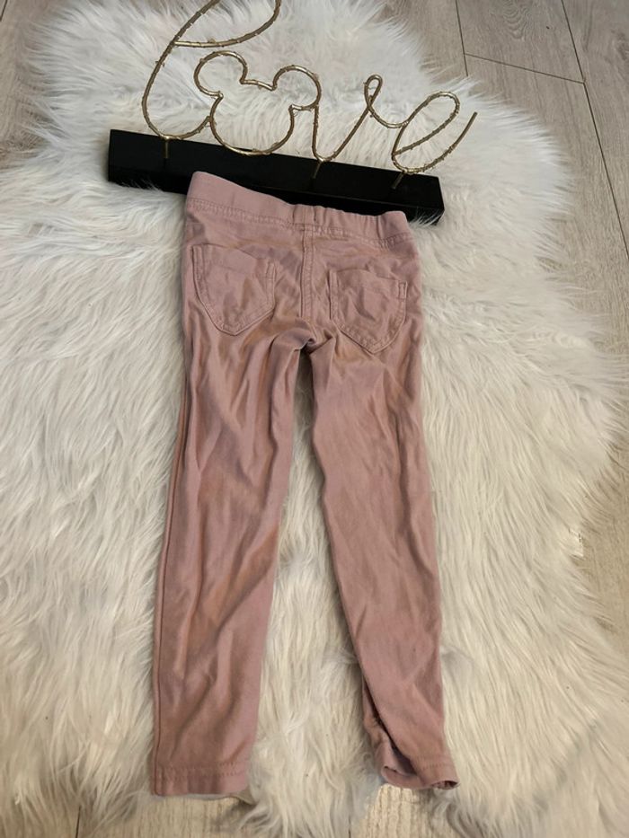 Très beau jeeging rose 🥰 taille 4 ans kiabi - photo numéro 4