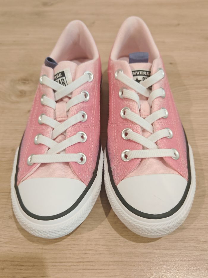 Converse fille, taille 34 - photo numéro 2