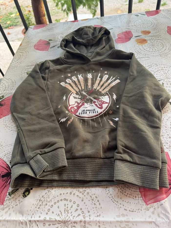 Lots de  4  sweats - photo numéro 2