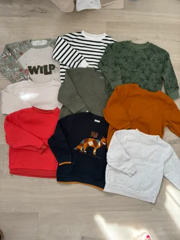 Lot de 9 sweats
