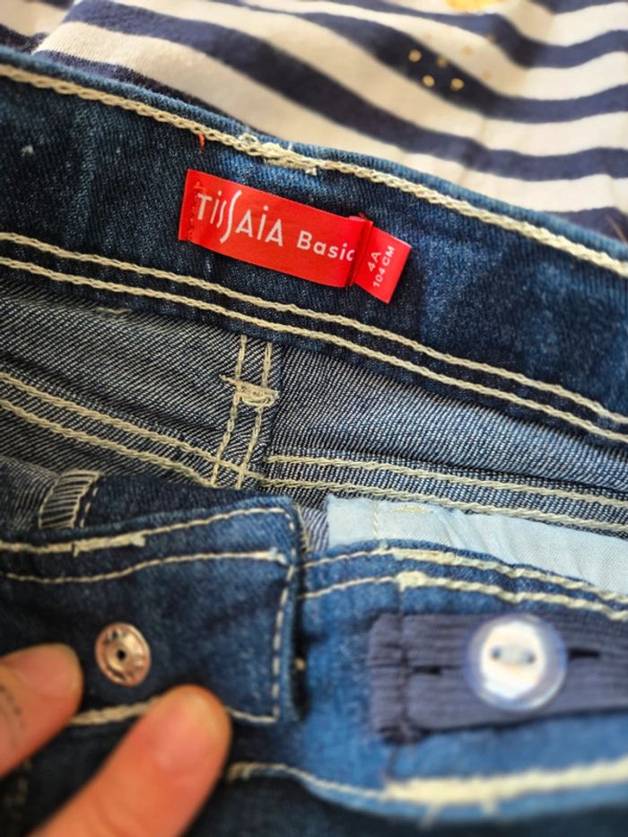 Ensemble jean tee shirt - photo numéro 3