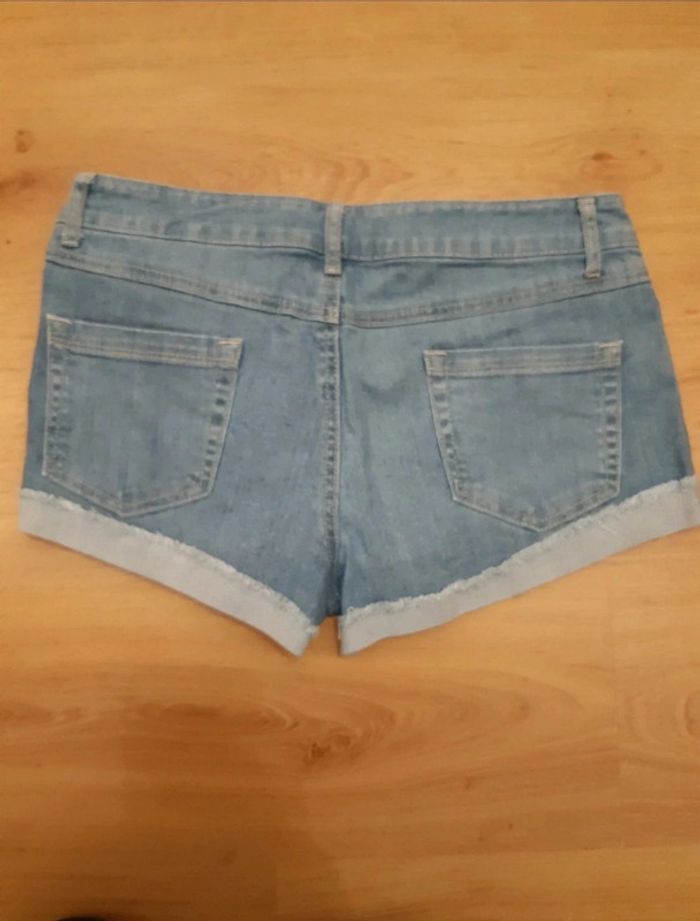 Short femme taille 38 - photo numéro 2
