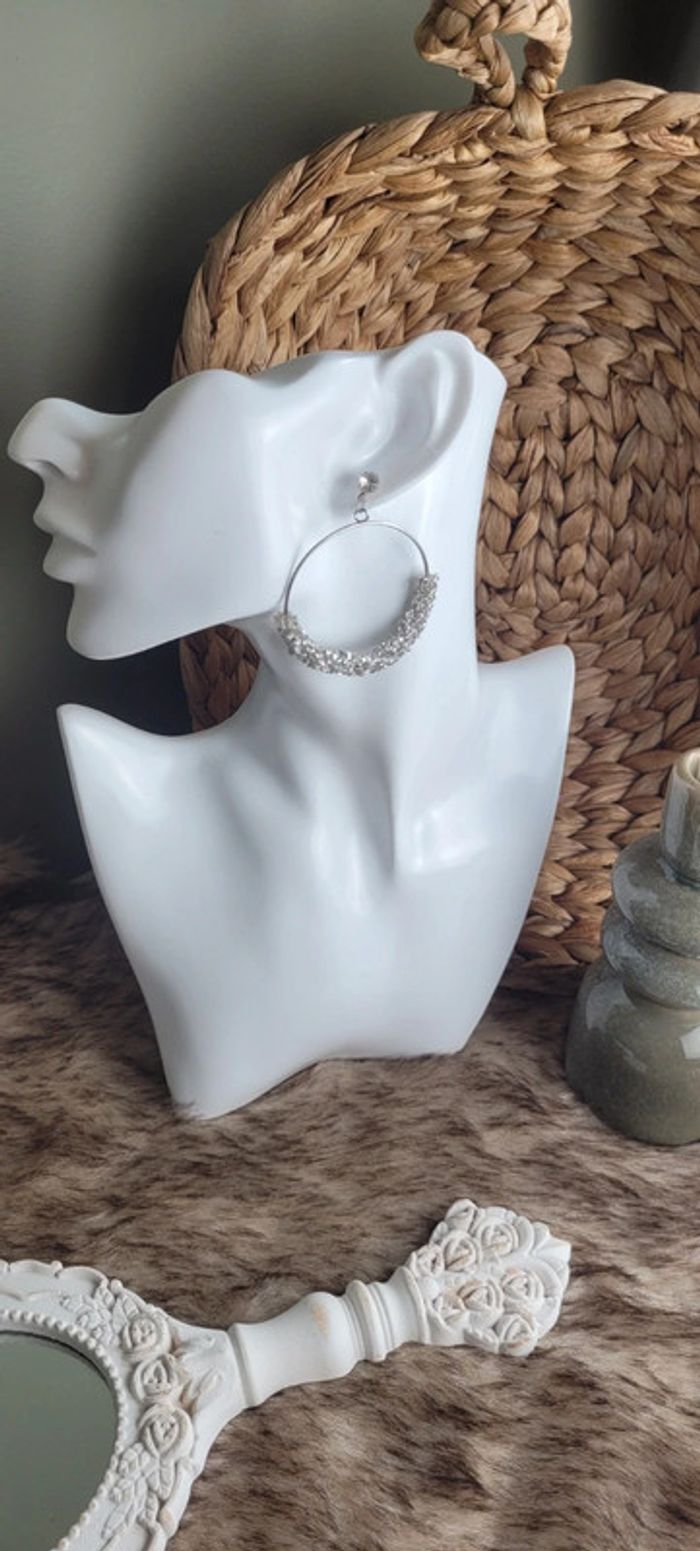 Jolie boucles d'oreilles créole argenté