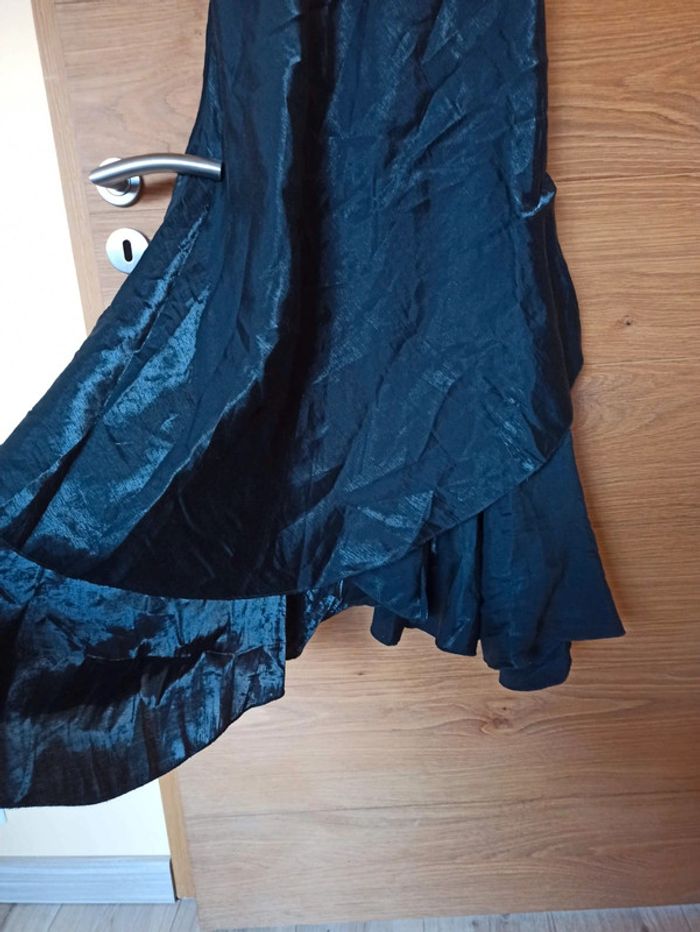 Robe de soirée avec son étole noire - photo numéro 5