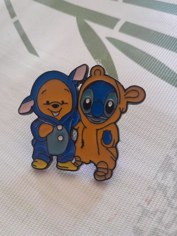 Pins disney stich