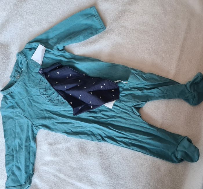 Body 3 mois avec bavoir