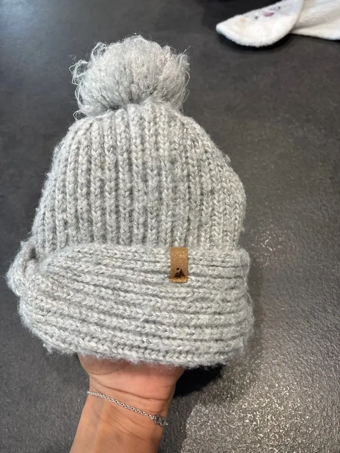 Bonnet - photo numéro 2