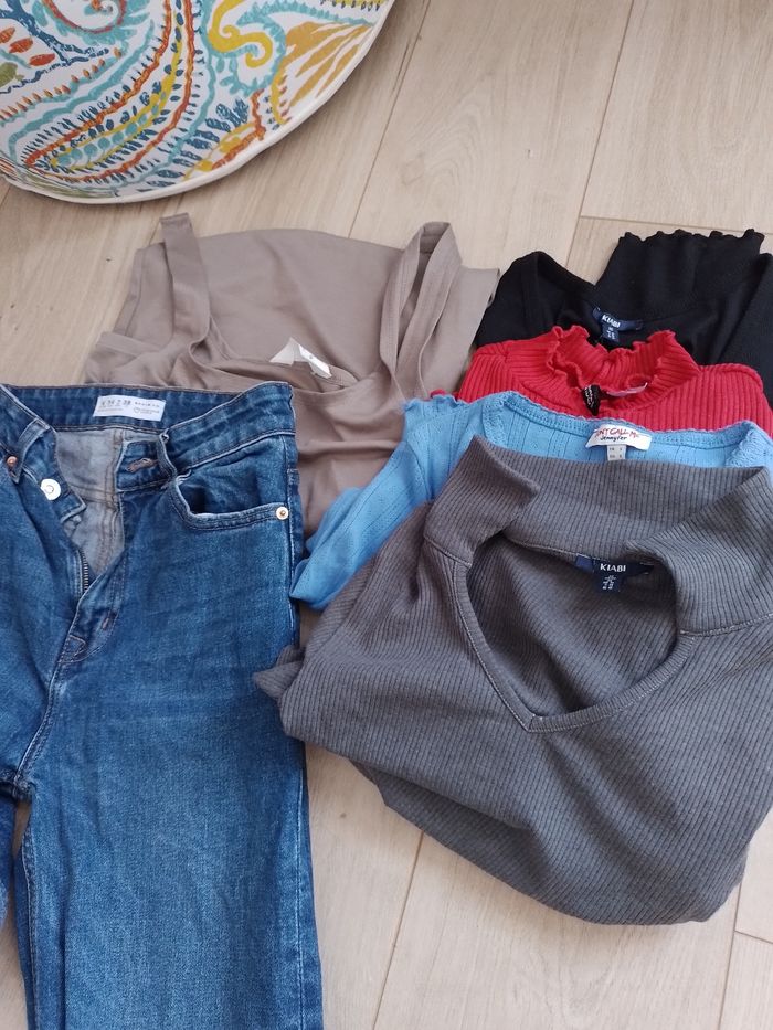 Lot jean+ robe+ 4 hauts - photo numéro 6