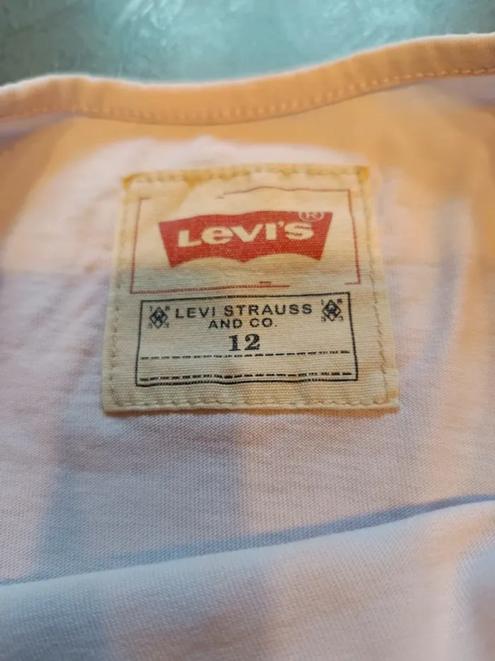 Vends tee-shirt Levi's enfant taille 12 ans . - photo numéro 5