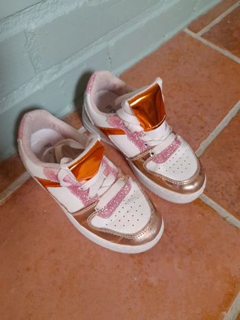 Baskets pointure 25