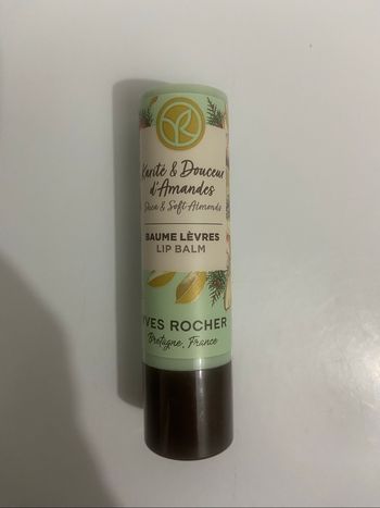 Baume à lèvres karité et amande Yves rocher