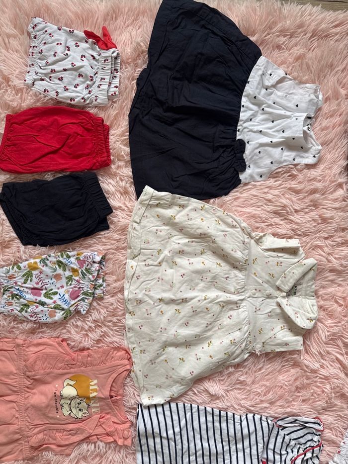 Lot été fille 6 mois – robes, combi-shorts et shorts - photo numéro 2