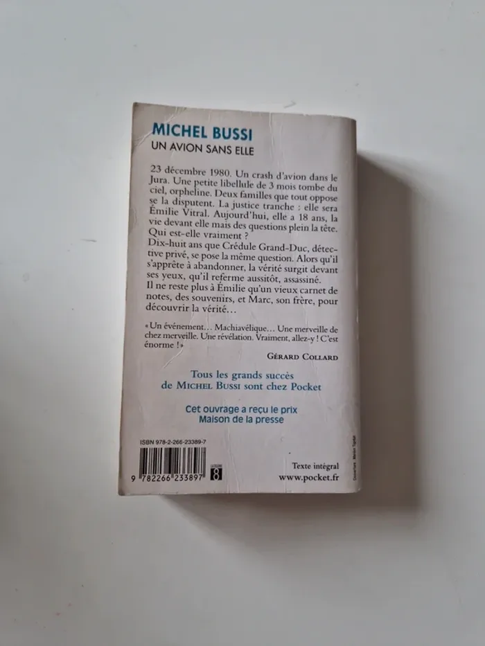 Livre Un avion sans elle de Michel Bussi - photo numéro 2